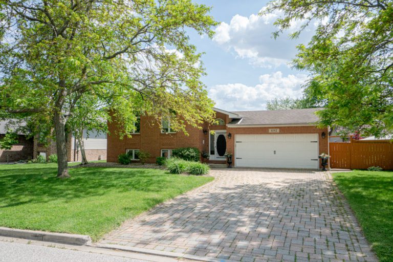 692 Smith Crescent, LaSalle - The Dan Gemus Real Estate Team